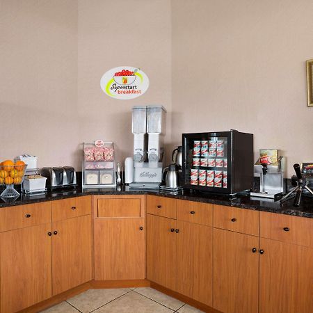 Готель Super 8 By Wyndham Bellingham Airport/Ферндейл Екстер'єр фото